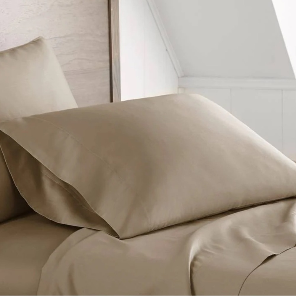 NEW Pratesi Hotel Sweet Hotel Pillowcase Taupe One Per Package